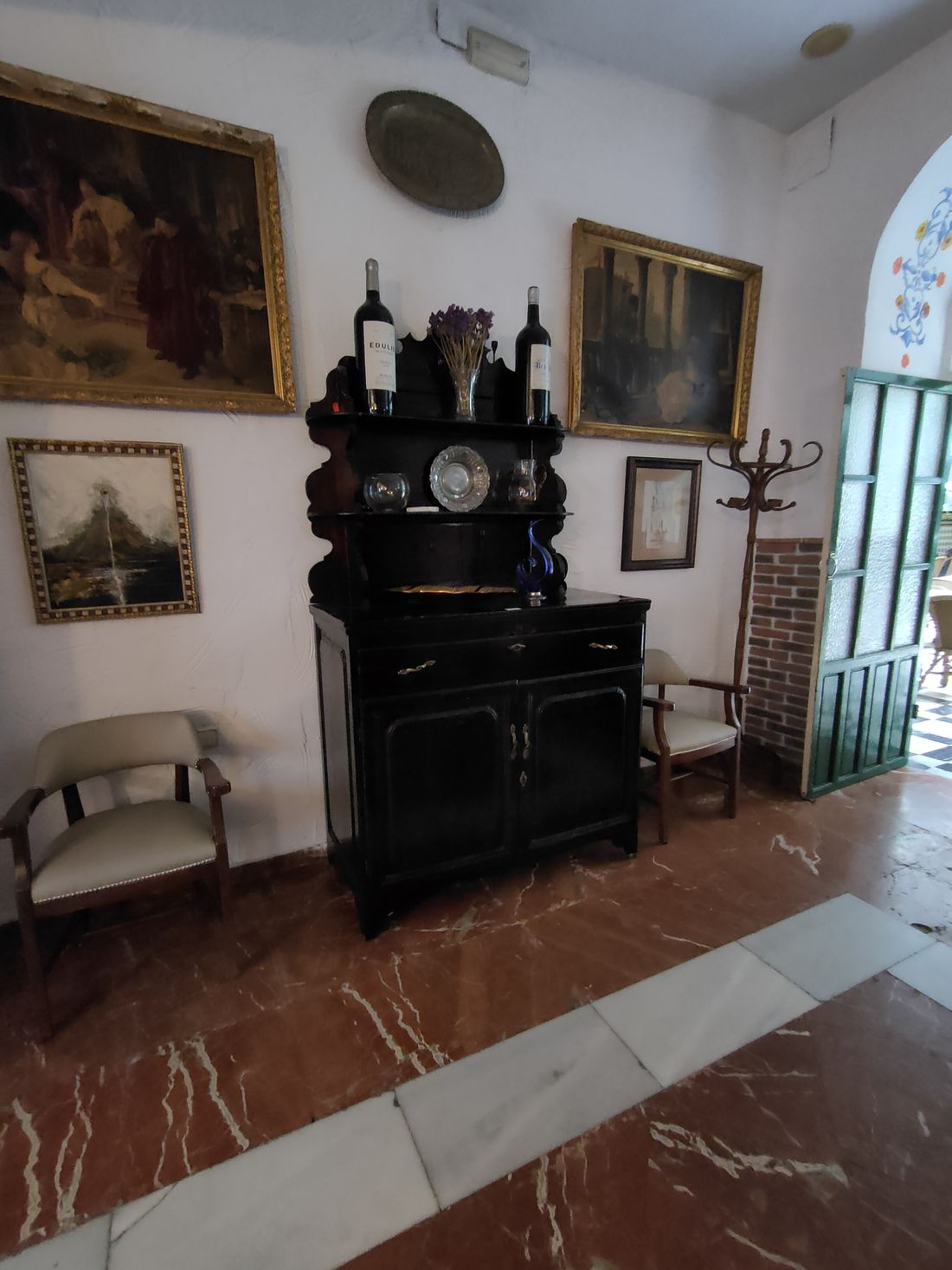 Mobiliario histórico del Círculo